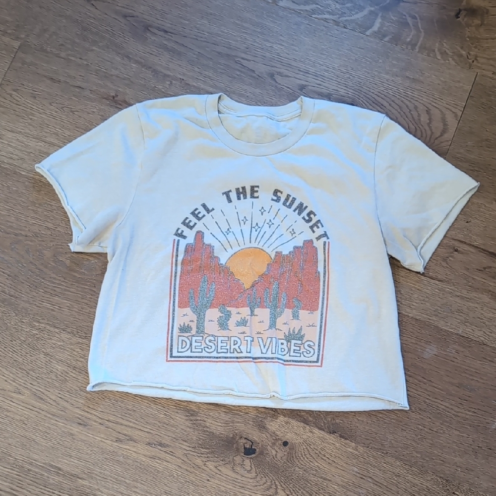Desert Vibes Graphic T-Shirt